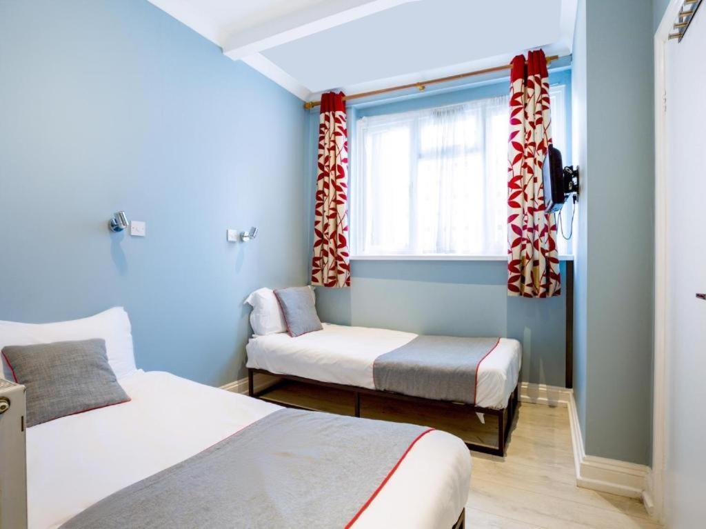 Orlando Hotel London Room photo