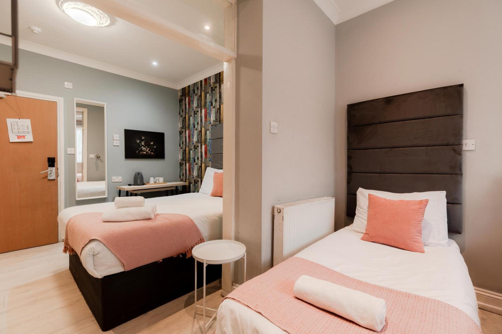 Orlando Hotel London Exterior photo